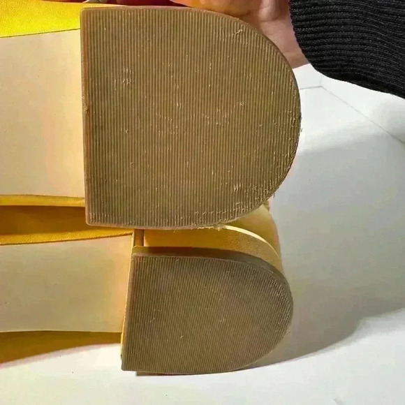 Talbots Yellow with Gold Accents Ballet Flats with Bow on Heel, Size 8 - Picture 5 of 10